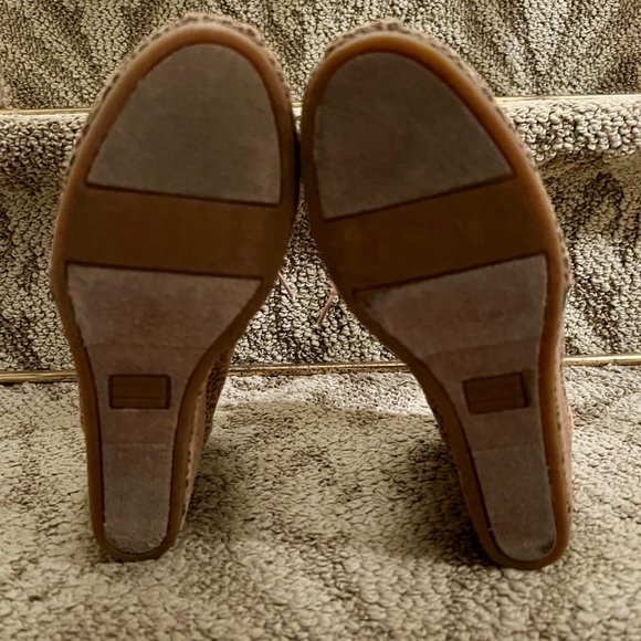 Women's TOMS Desert Wedge Heel Bootie in Leopard Cheetah Suede Size 8.5 M - Picture 5 of 5